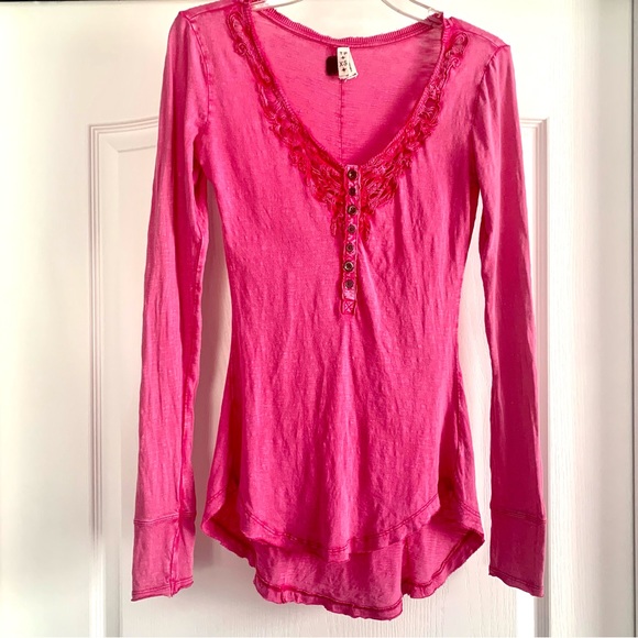 Free People Pink Lou Legacy Crochet Henley 💝 - Picture 2 of 9